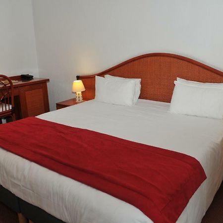 Hôtel Le Galoubet Villeneuve-Loubet Extérieur photo