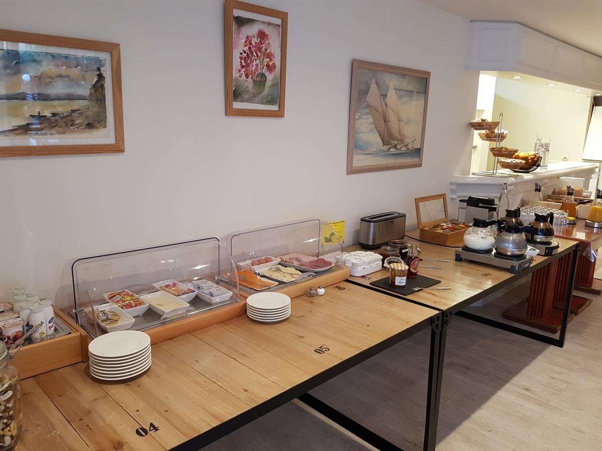 Hôtel Le Galoubet Villeneuve-Loubet Extérieur photo