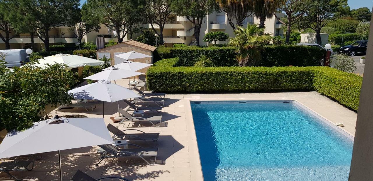 Hôtel Le Galoubet Villeneuve-Loubet Extérieur photo