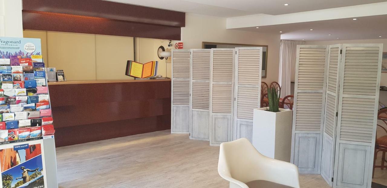 Hôtel Le Galoubet Villeneuve-Loubet Extérieur photo