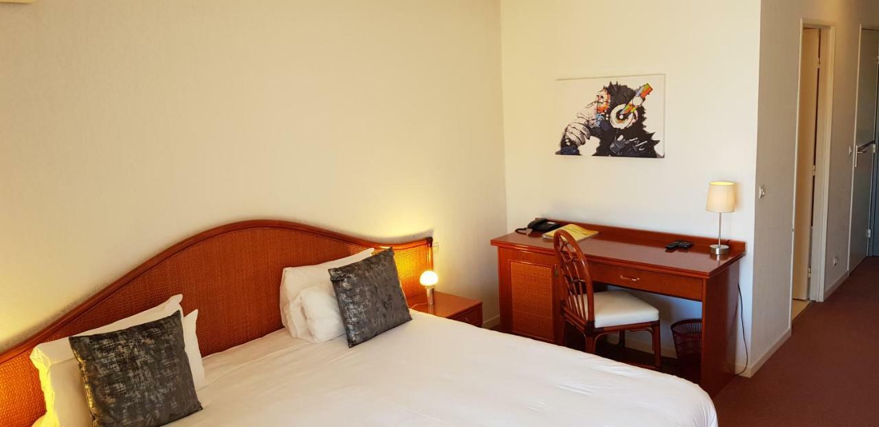 Hôtel Le Galoubet Villeneuve-Loubet Extérieur photo